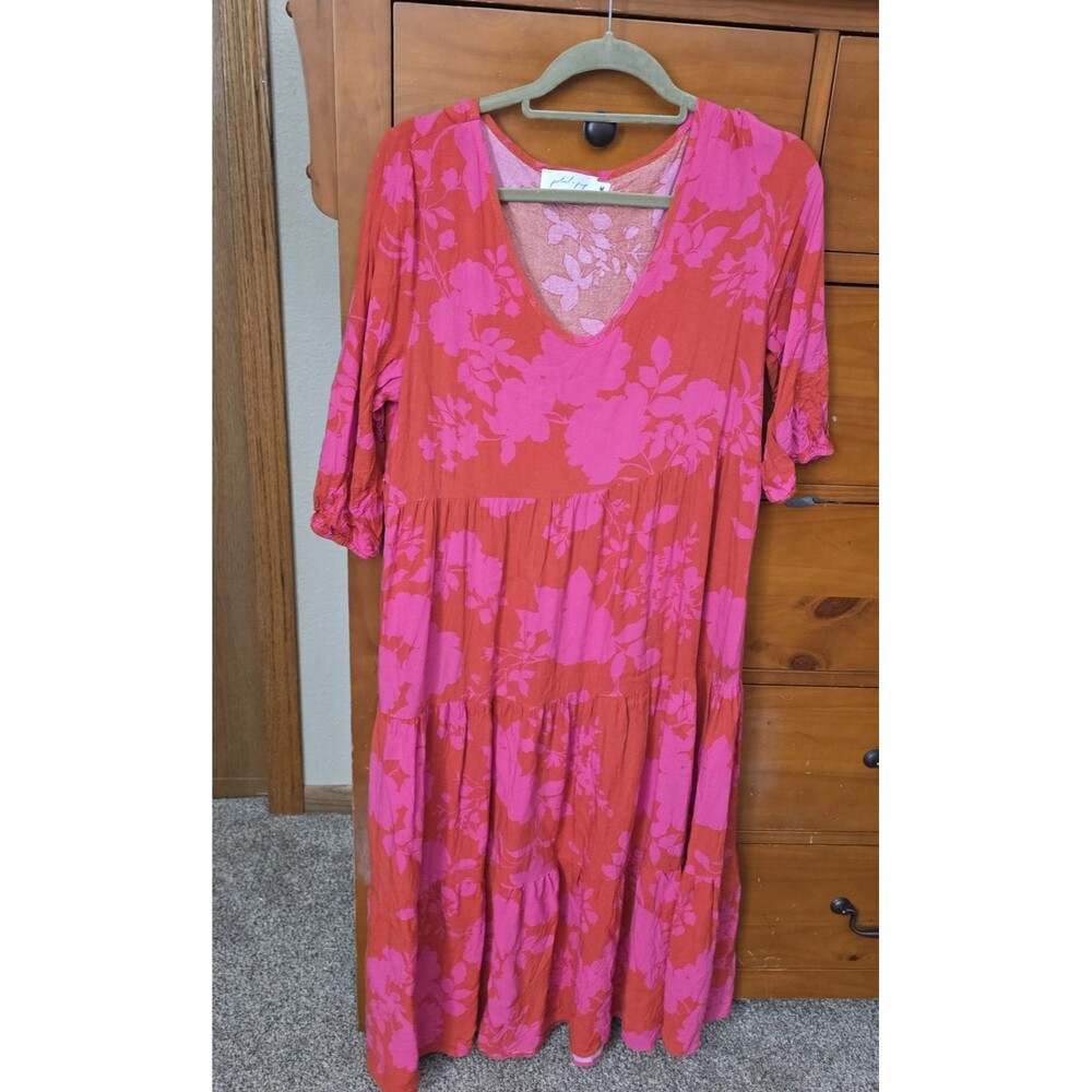 Petal & Pup Floral Maxi Dress Size Medium Pink Red Tiered V Neck Short Sleeve